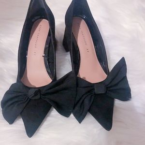 Black Zara Bow heels. Size 7